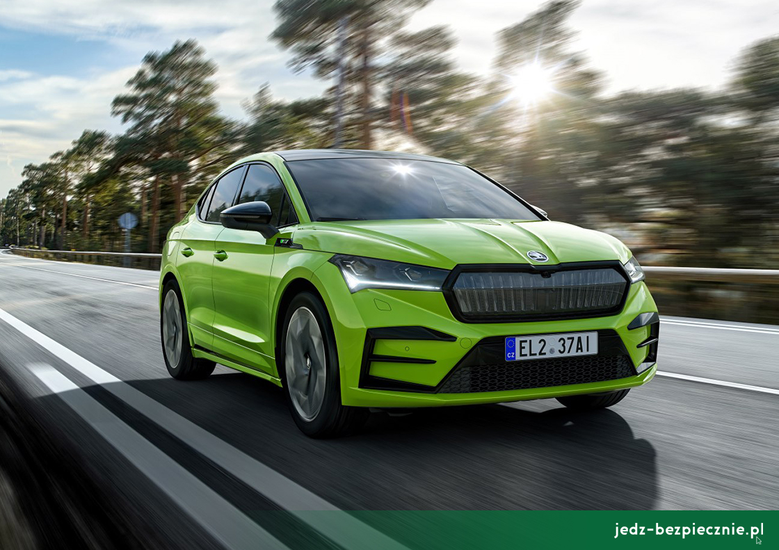 Premiera tygodnia - Skoda Enyaq iV coupe i RS - widok przodu auta w wersji RS